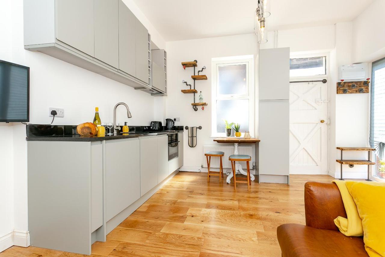 The Bs Hive, Modern, Stylish, 2 Bedroom House, In Harrogate Centre Exterior photo
