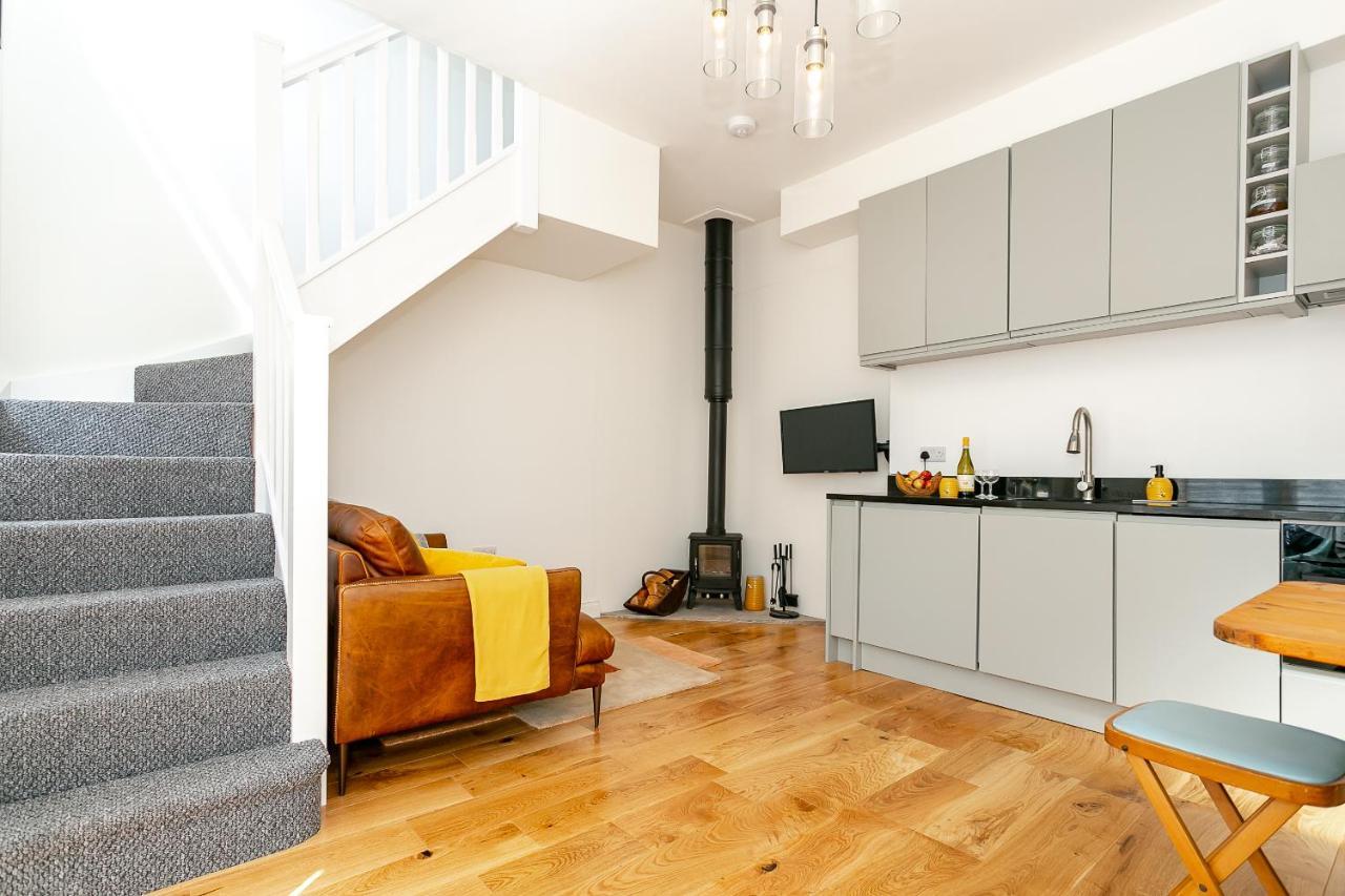 The Bs Hive, Modern, Stylish, 2 Bedroom House, In Harrogate Centre Exterior photo